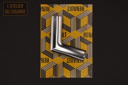 Angle long d'enjoliveur de pare-brise