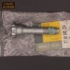 Vis de fixation de bras inférieur de suspension