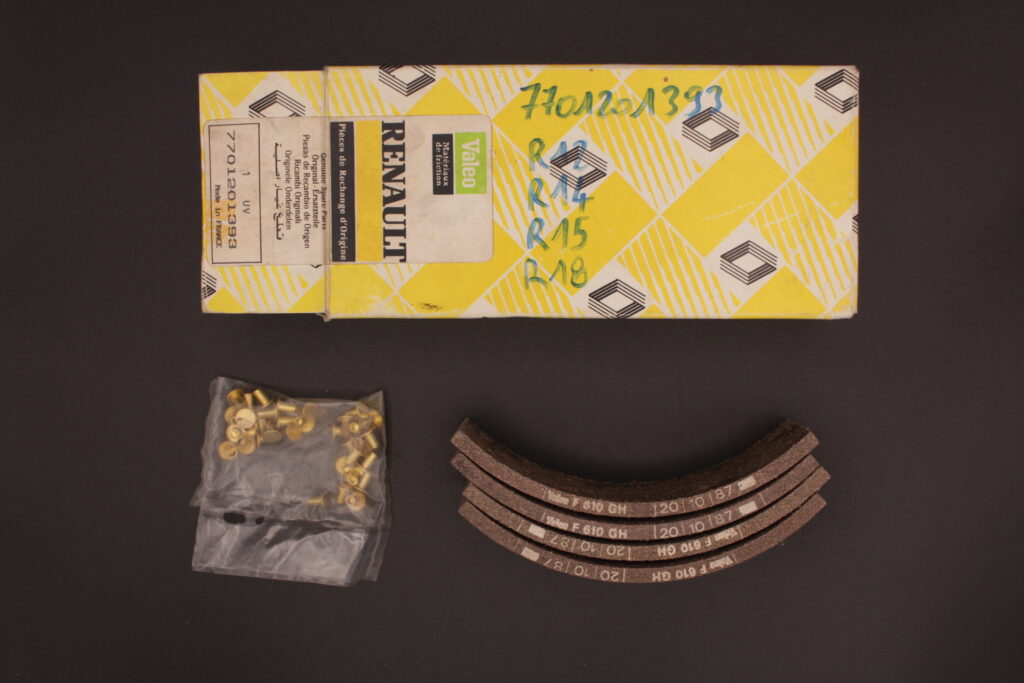 Garnitures De Frein Arrière Renault R12 R15 R17 - Référence 7701009940, Pièce D'origine Neuve