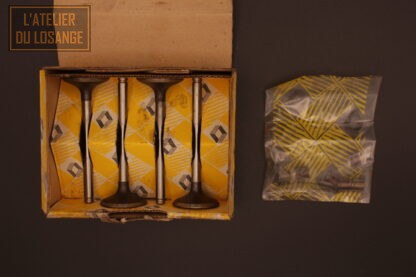 Boîte de 4 soupapes d'admission avec les demi coquilles