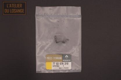 Agrafe de maintien de câble de commande de chauffage