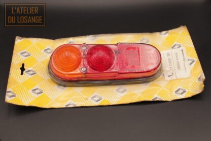 Cabochon de feu arrière droit de Renault 4 F4 – Image 2