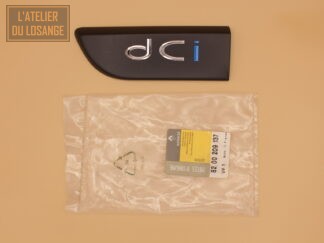 Monogramme dci de porte avant gauche